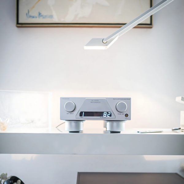 Townshend Allegri Reference passive preamplifier with seismic isolation
