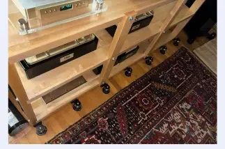 Floating hi-fi rack on Townshend Speaker Bars Seismic Isolation